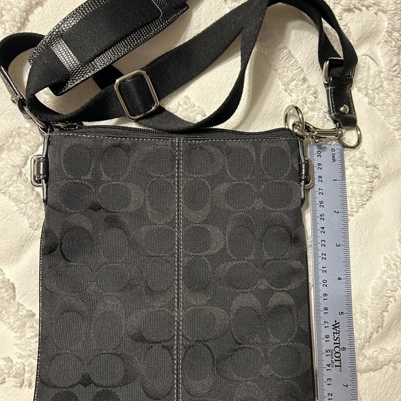 Coach Signature Black Shoulder Bag - Picture 3 of 6